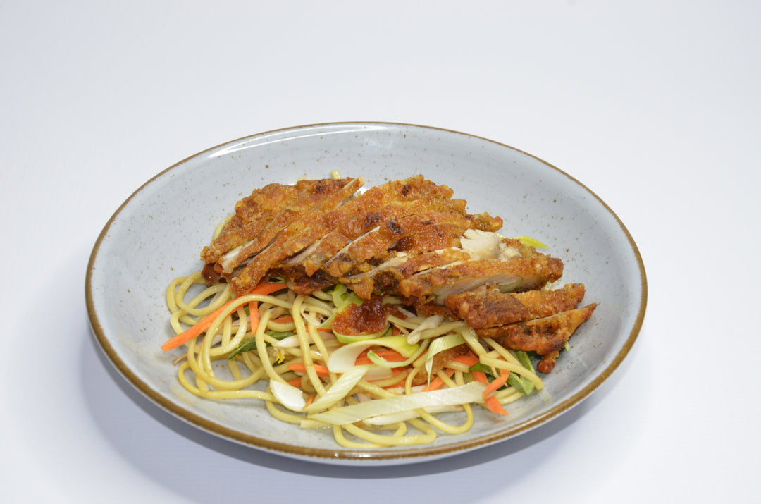 E. Gerichte mit knusprigem Hähnchen/Hühnerbrust paniert